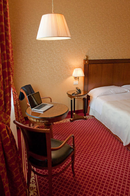 Hotel Maxim Anzola dell'Emilia Room photo
